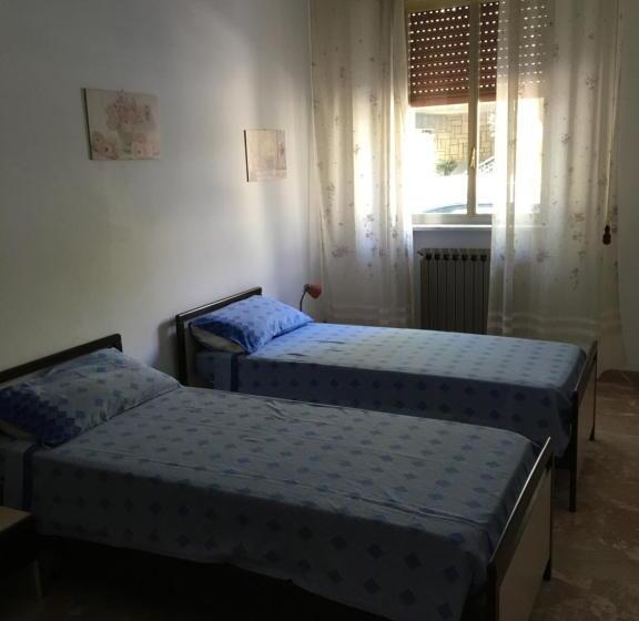 Casa 3 Quartos, Affittacamere Al Piano Terra