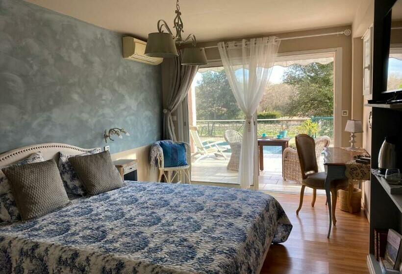 标准间带游泳池, L Eveil En Provence