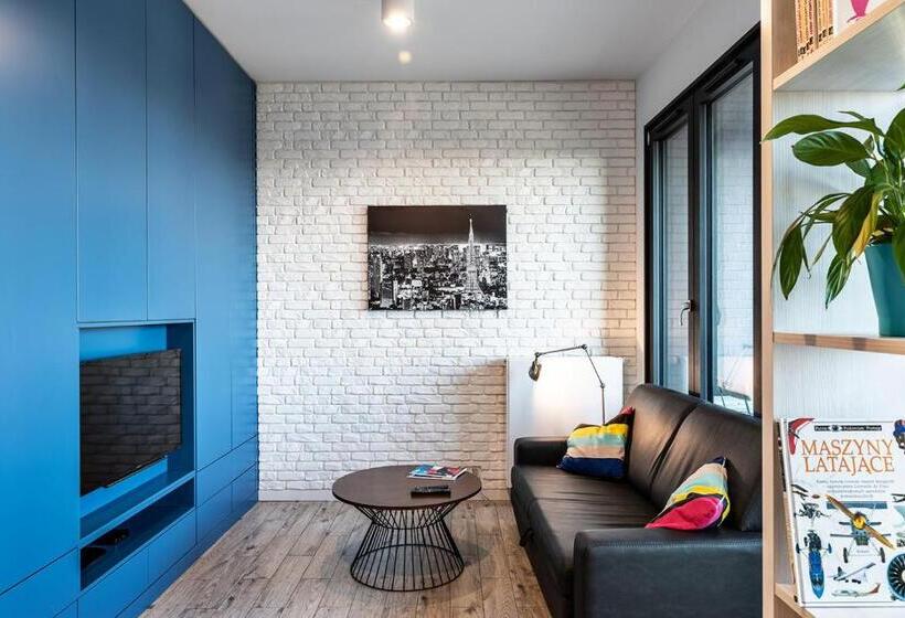 آپارتمان 1 خوابه با بالکن, Prince Witold Apartments Near The Market Square 43 Księcia Witolda Street