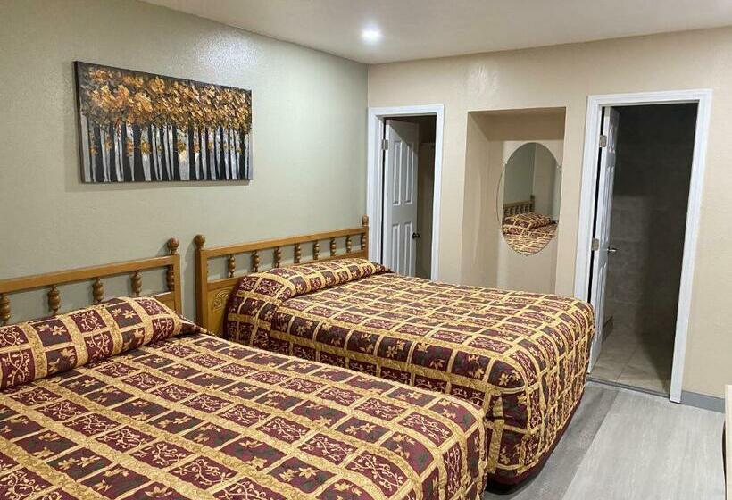 Номер Стандарт, City Center Motel
