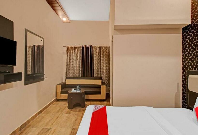 Трехместный Номер Классика, Oyo Flagship 80648 Resort Stay Inn