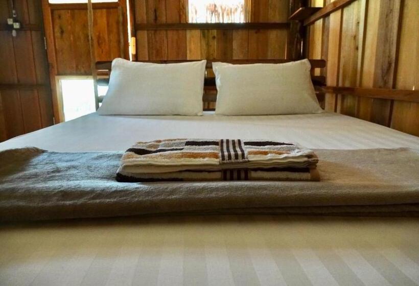 اتاق استاندارد, Lily S Riverhouse