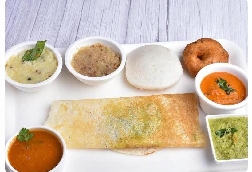 小型套房, Keerthis Royal Suites Kempegowda International Airport