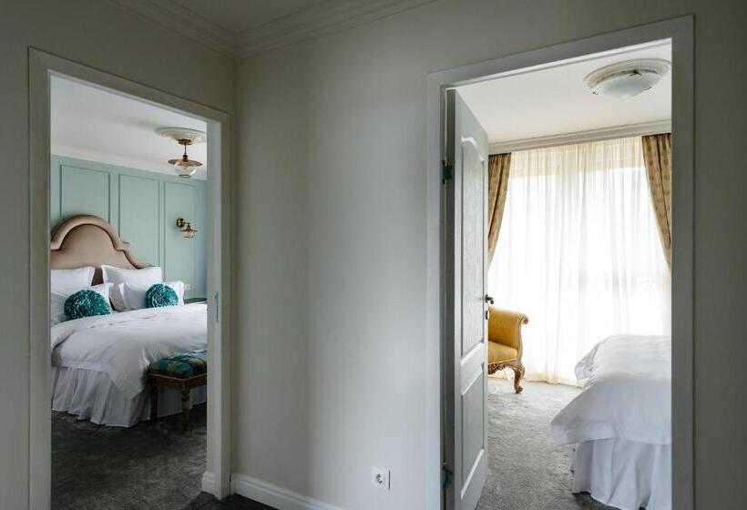 1 Bedroom Apartment with Balcony, Ateneea Luxury Rooms