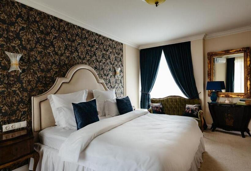 Deluxe Room with Balcony, Ateneea Luxury Rooms