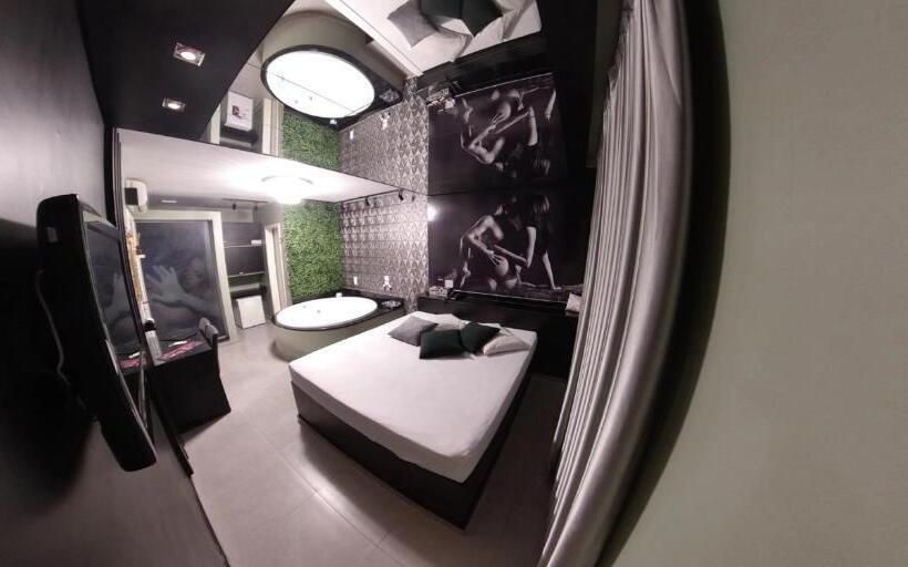 Люкс с гидромассажем, Florence Motel   Sto ângelo