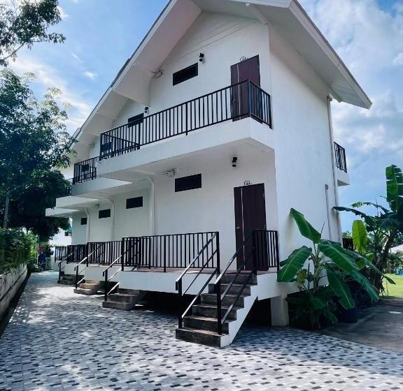Студио Стандарт Вид на Сад, White Seaview Residence