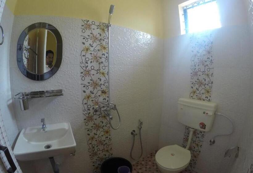 Хижина, Regina Residency Inn