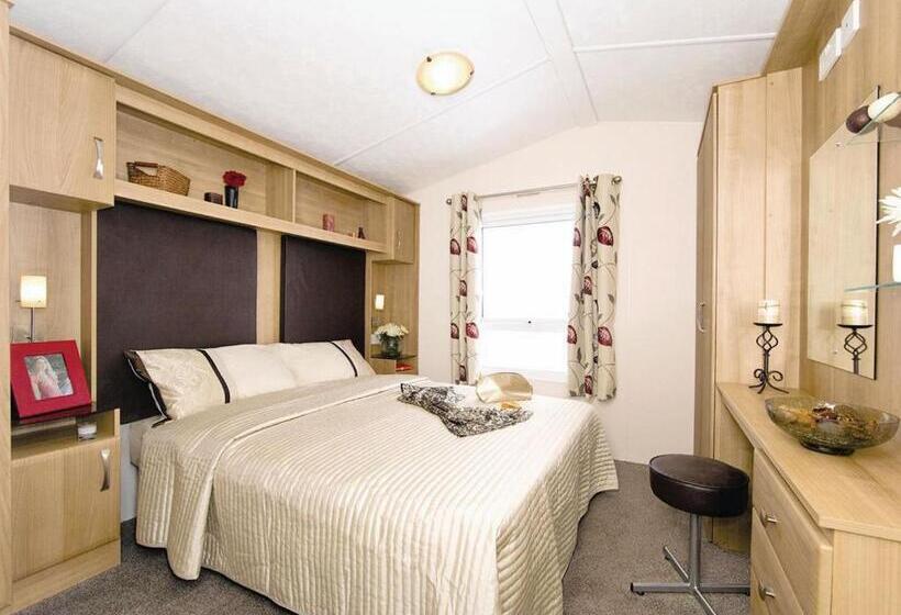 Дом 2 Спальни, Lakeside Holiday Park