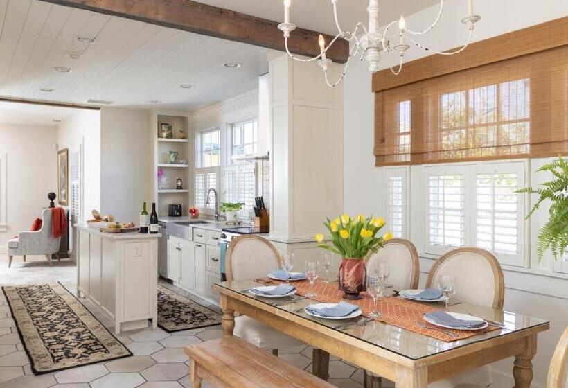 오두막, Bayfront Marin House