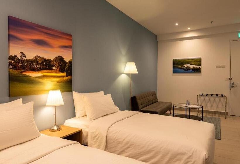 Семейное Студио, The Signature Serviced Suites Puchong
