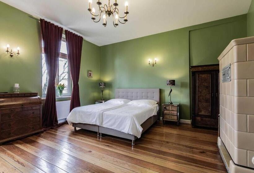 스탠다드 트리플 룸, Schlosshotel Gross Koethel