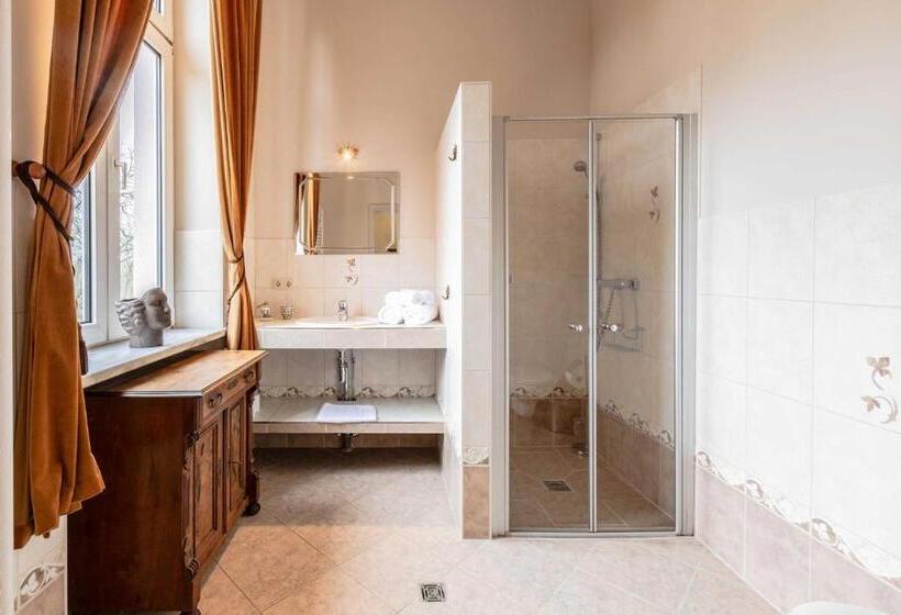 스탠다드 룸, Schlosshotel Gross Koethel