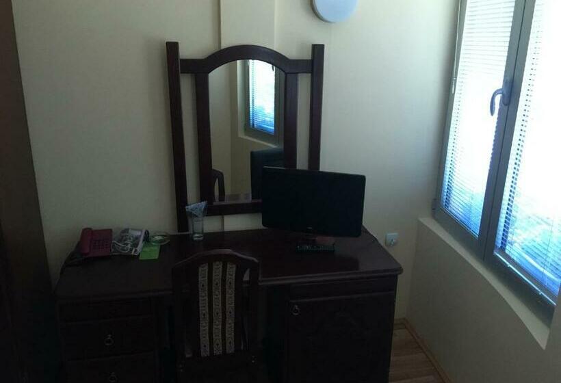 اتاق لوکس یک تخته, Bed & Breakfast Karavan