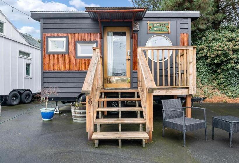 디럭스 스튜디오, Tiny Digs   Hotel Of Tiny Houses