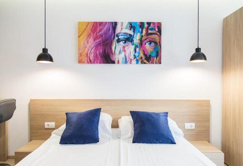 اتاق استاندارد, Empire Luxury Apartments