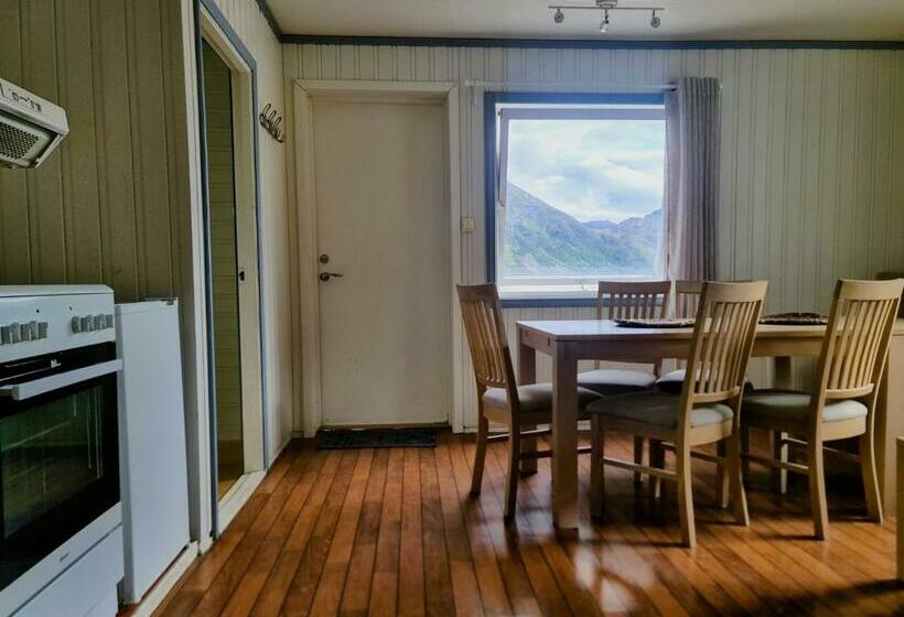 침실 2개 아파트, Lydersen Rorbuer Hostel And Apartments Kvalvika And Rytten