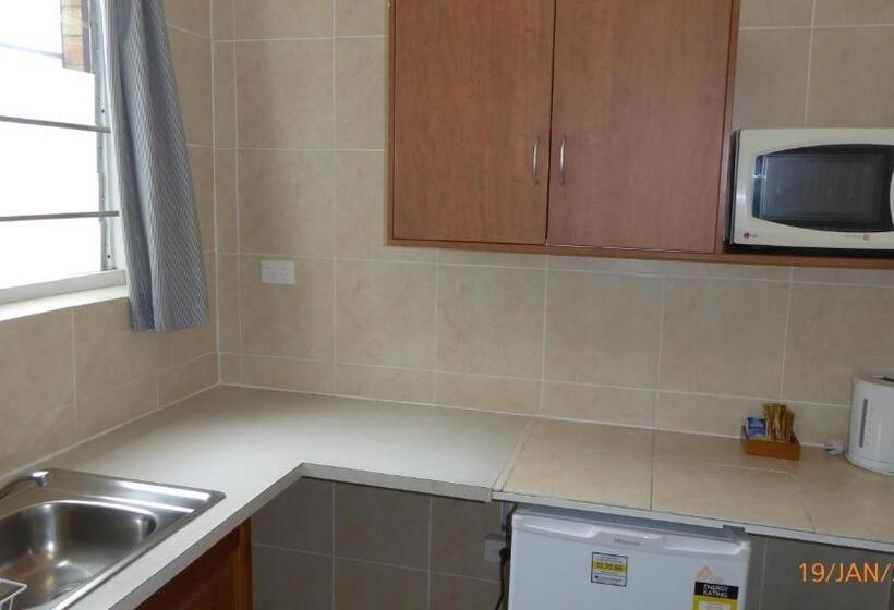 Family Suite, Tower Court Motel