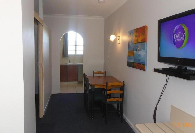 Family Suite, Tower Court Motel