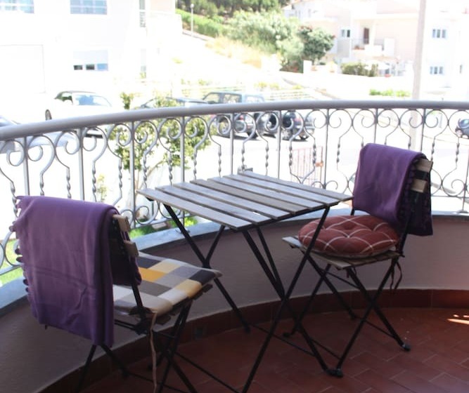 Номер Стандарт Совместная Ванная, Ericeira Chill Hill Hostel & Private Rooms   Peach Garden