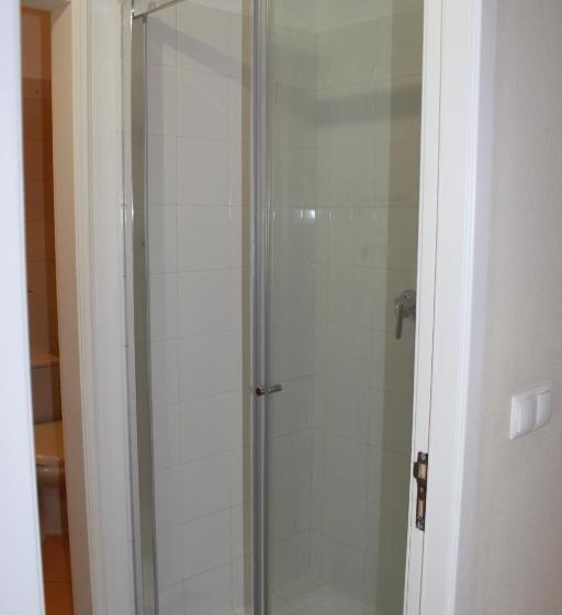 Кровать в Общей Комнате, Ericeira Chill Hill Hostel & Private Rooms   Peach Garden