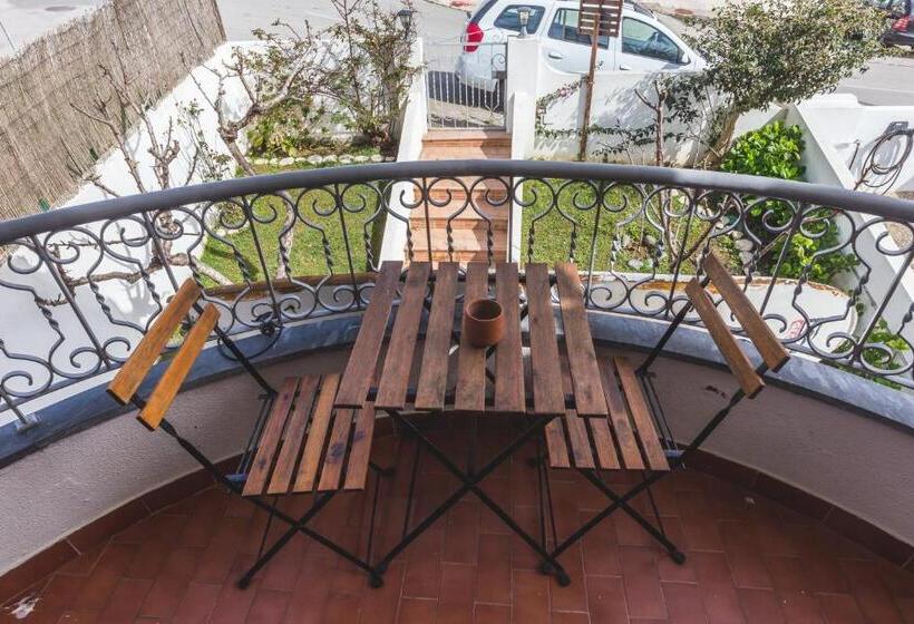 Номер Стандарт Совместная Ванная, Ericeira Chill Hill Hostel & Private Rooms   Peach Garden
