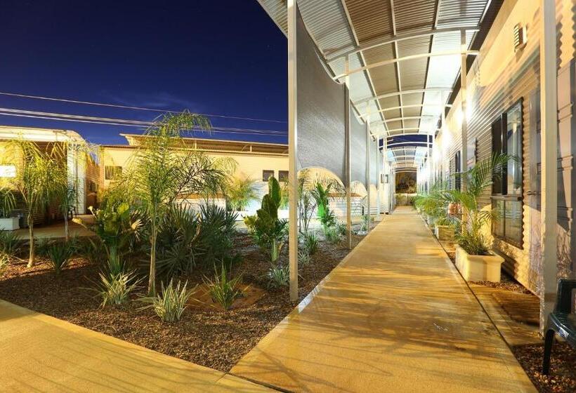 스위트, Mia Mia House In The Desert