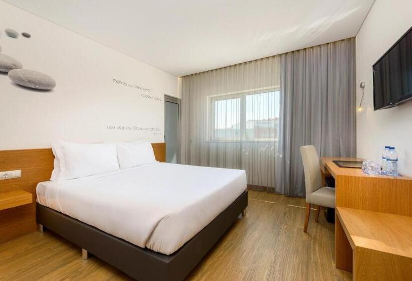 غرفة قياسية لذوى الاحتياجات الخاصة, Tryp By Wyndham Leiria