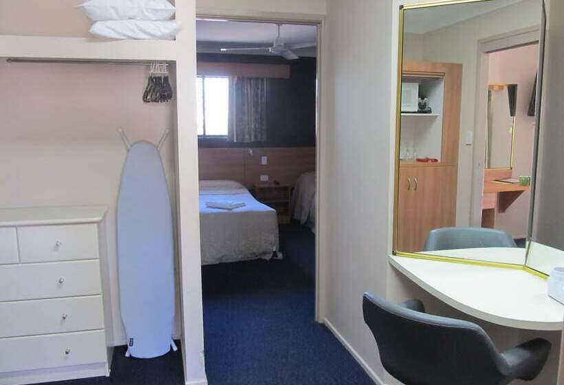 غرفة عائلية, Sunpalms Motel
