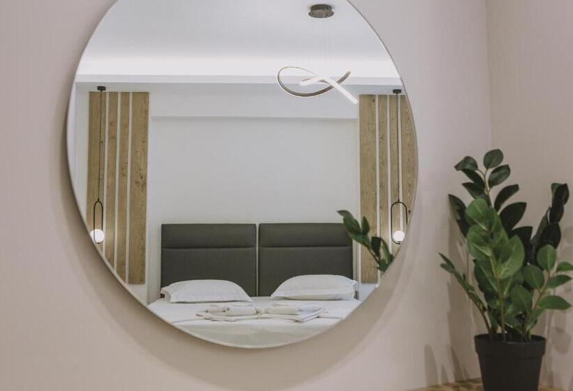 Номер Стандарт с Балконом, Theo Beach Hotel Apartments