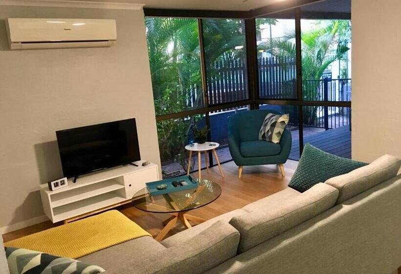 آپارتمان لوکس 2 خوابه, Burleigh Palms Holiday Apartments