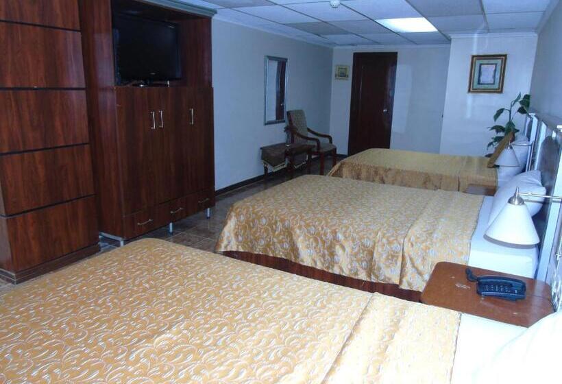 Номер Стандарт Трехместный, Malecon Inn