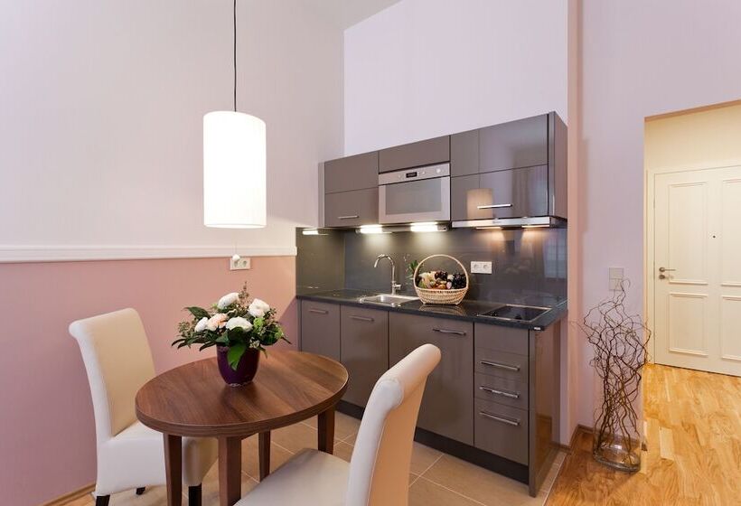 스탠다드 스튜디오, Aparthotel Am Schloss