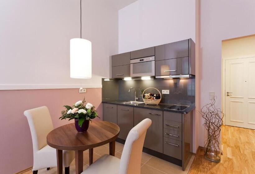 스탠다드 스튜디오, Aparthotel Am Schloss