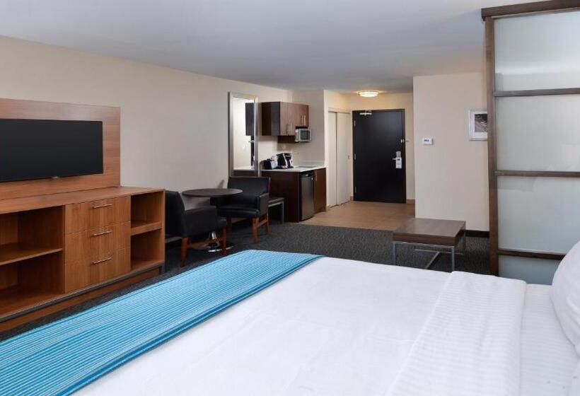 Люкс Executive Кровать Кинг, Holiday Inn Hotel & Suites Edmonton Airport Conference Centre, An Ihg