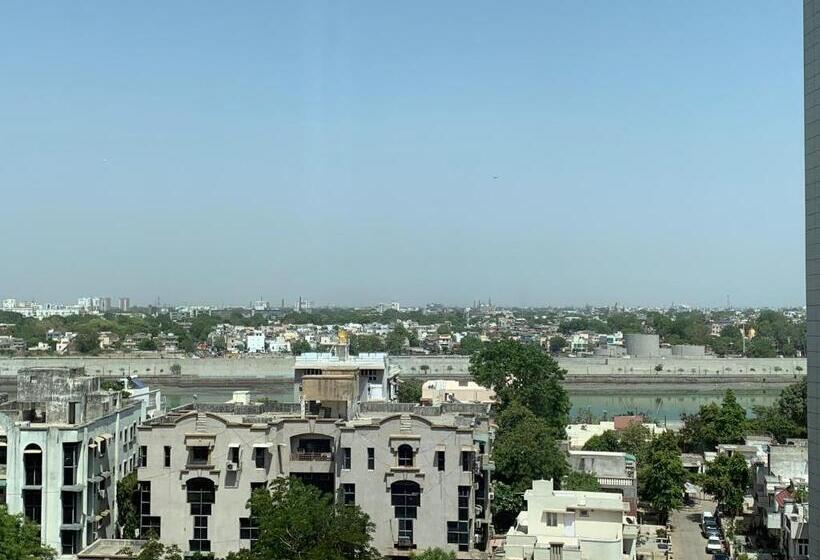 スイート, Hyatt Regency Ahmedabad