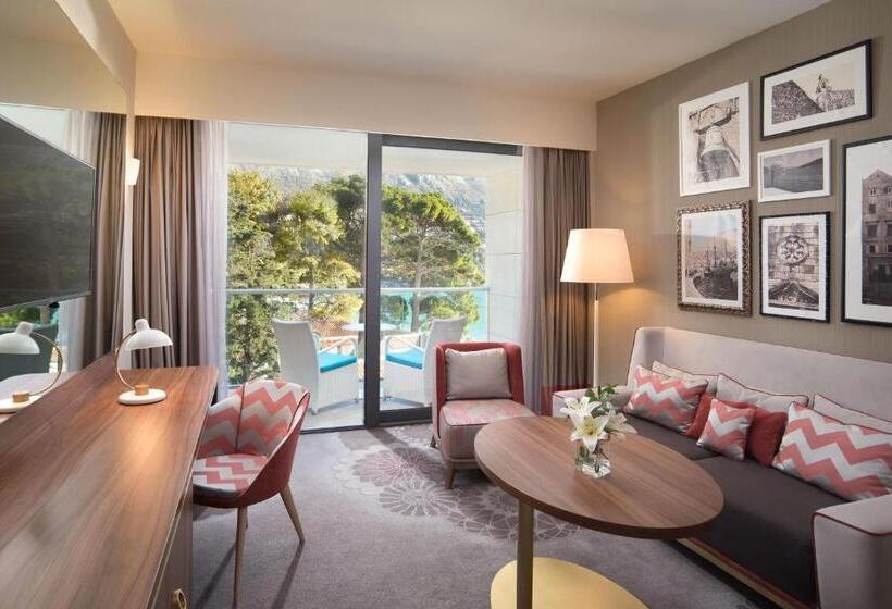 سوئیت اجرایی با بالکن, Sheraton Dubrovnik Riviera