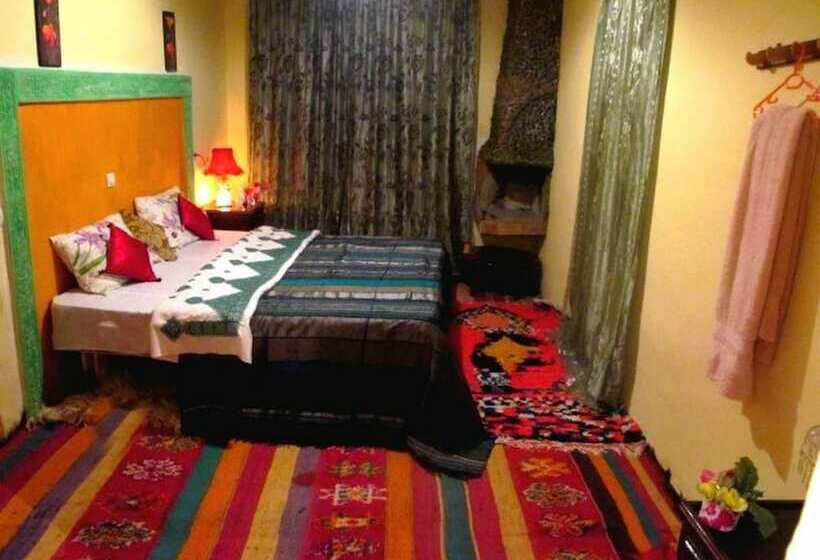 클래식 룸 더블 침대, Kasbah Chez Les Berberes