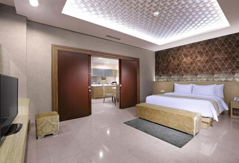 جناح جونيور, Aston Imperial Bekasi Hotel & Conference Center