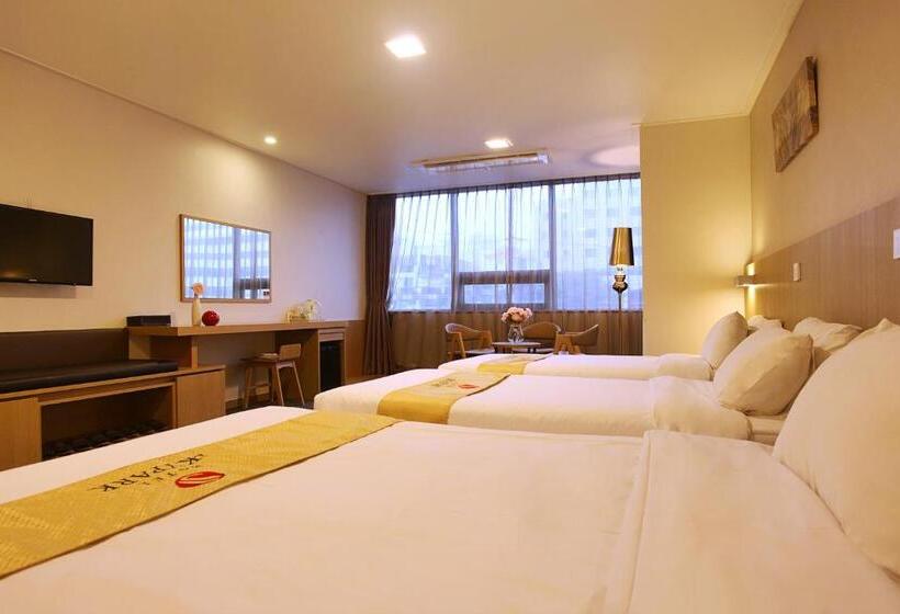 Четырехместный Номер Стандарт, Skypark Jeju 1