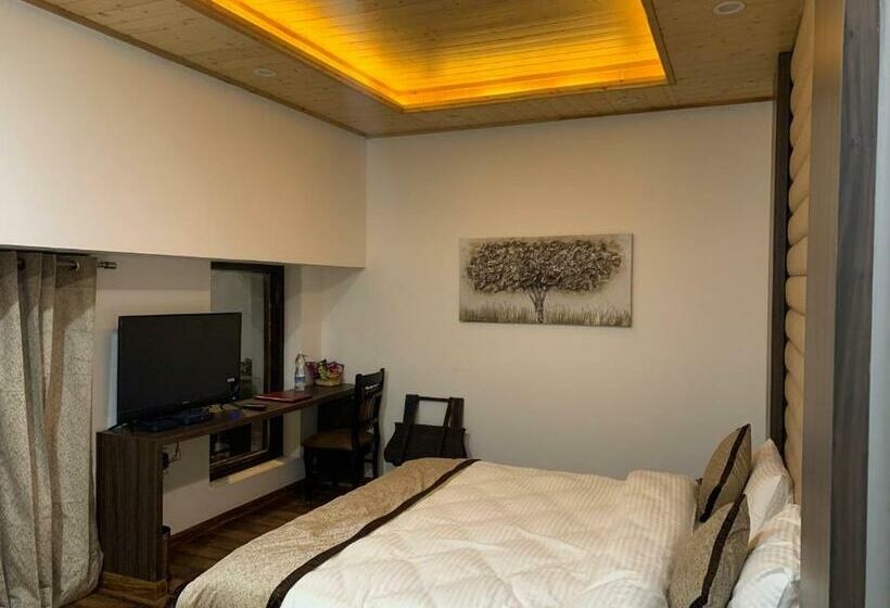 Номер Deluxe с Балконом, City Choice Inn