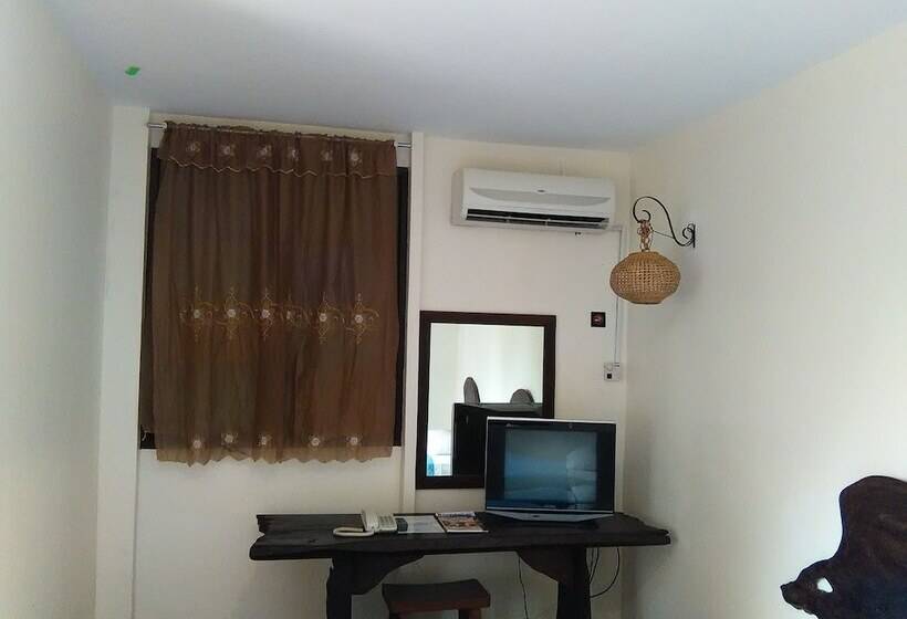 اتاق استاندارد, Kuching Waterfront Lodge