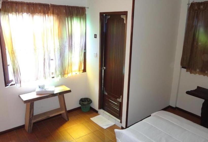 اتاق استاندارد, Kuching Waterfront Lodge