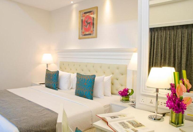 스탠다드 스튜디오, Royale Chulan Penang