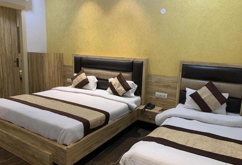Трехместный Номер Deluxe, Sb Residency