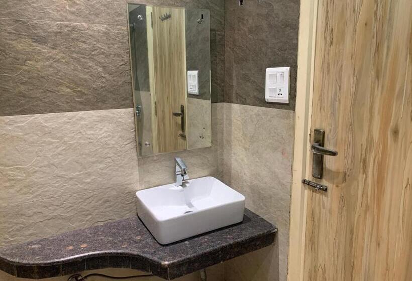 Трехместный Номер Deluxe, Sb Residency
