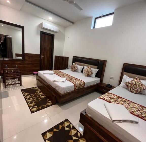 Трехместный Номер Deluxe, Sb Residency