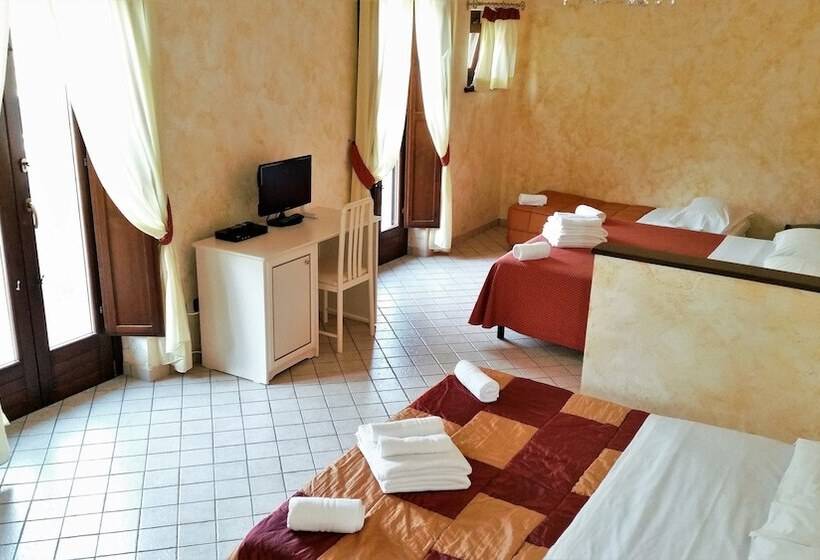 Люкс Вид на Бассейн, Agriturismo La Rocca Dei Briganti