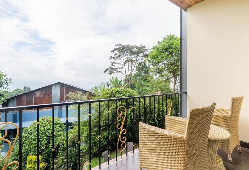 디럭스 룸 산전망, Summit Barsana Resort & Spa