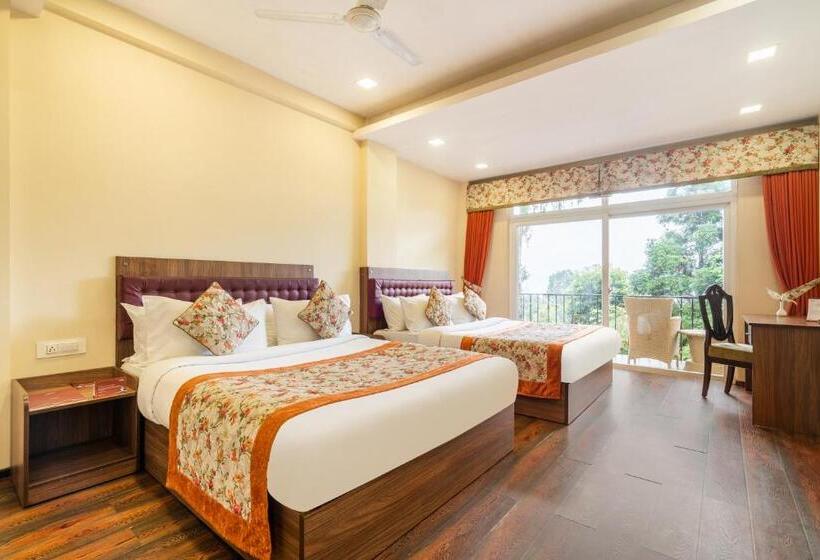 패밀리 룸 산 전망, Summit Barsana Resort & Spa